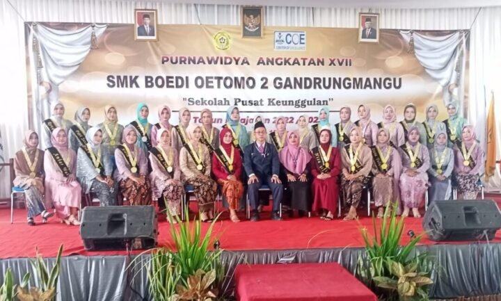 512 Siswa-Siswi Angkatan XVll SMK Boedi Oetomo 2 Gandrungmangu Purnawidya