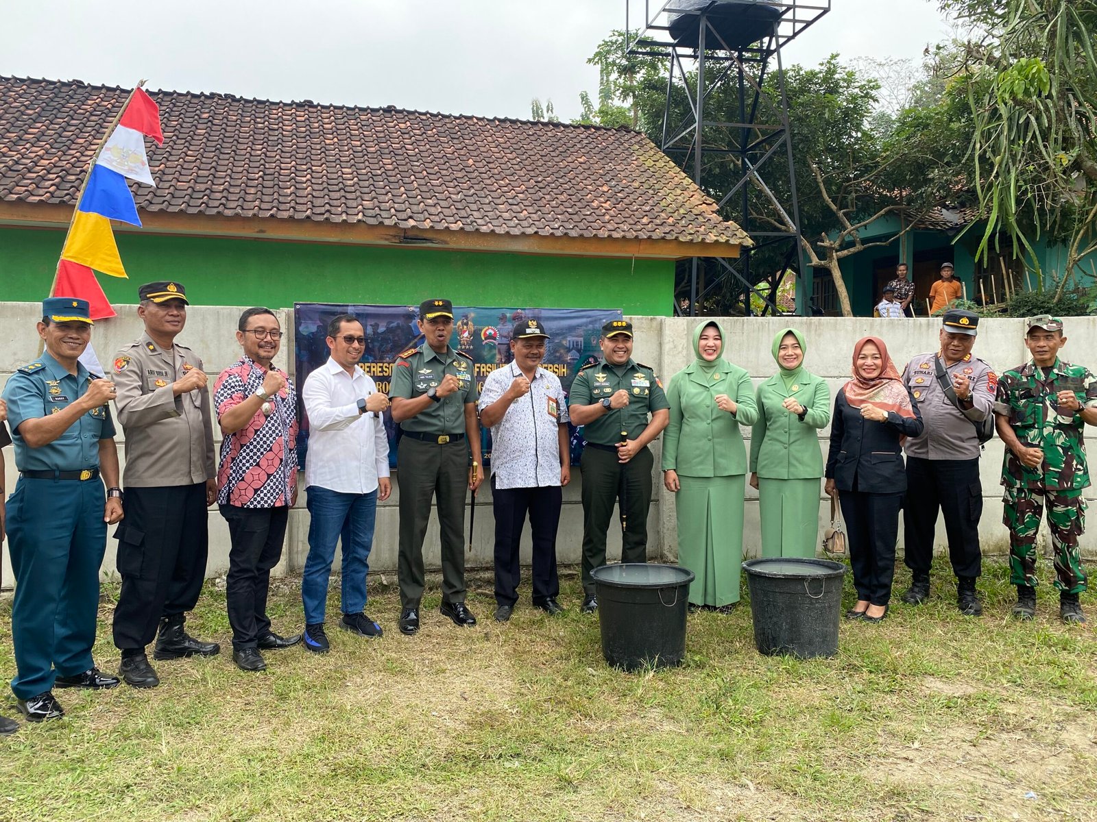 TNI Buat Trobosan Untuk Masyarakat Yang Kekurang Air Bersih Melalui Program TNI AD Manunggal Air Tahun 2023