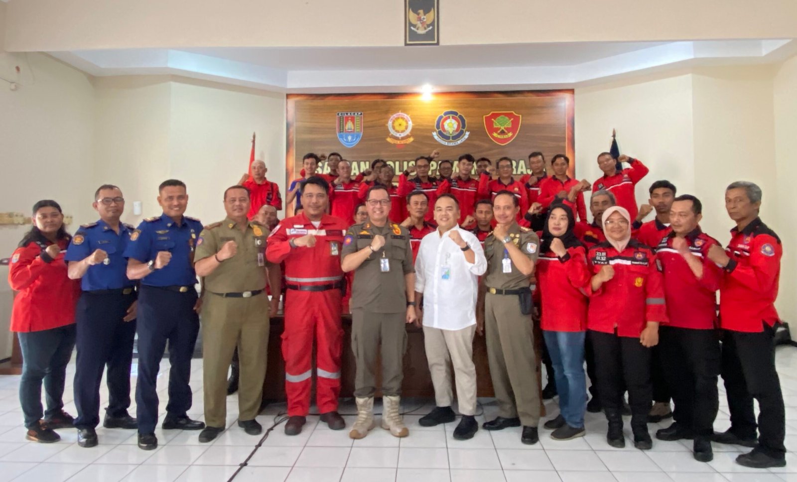 Relawan Pemadam Kebakaran (Redkar) Cilacap Terima Perlindungan dan Bantuan untuk Misi Berani Mereka