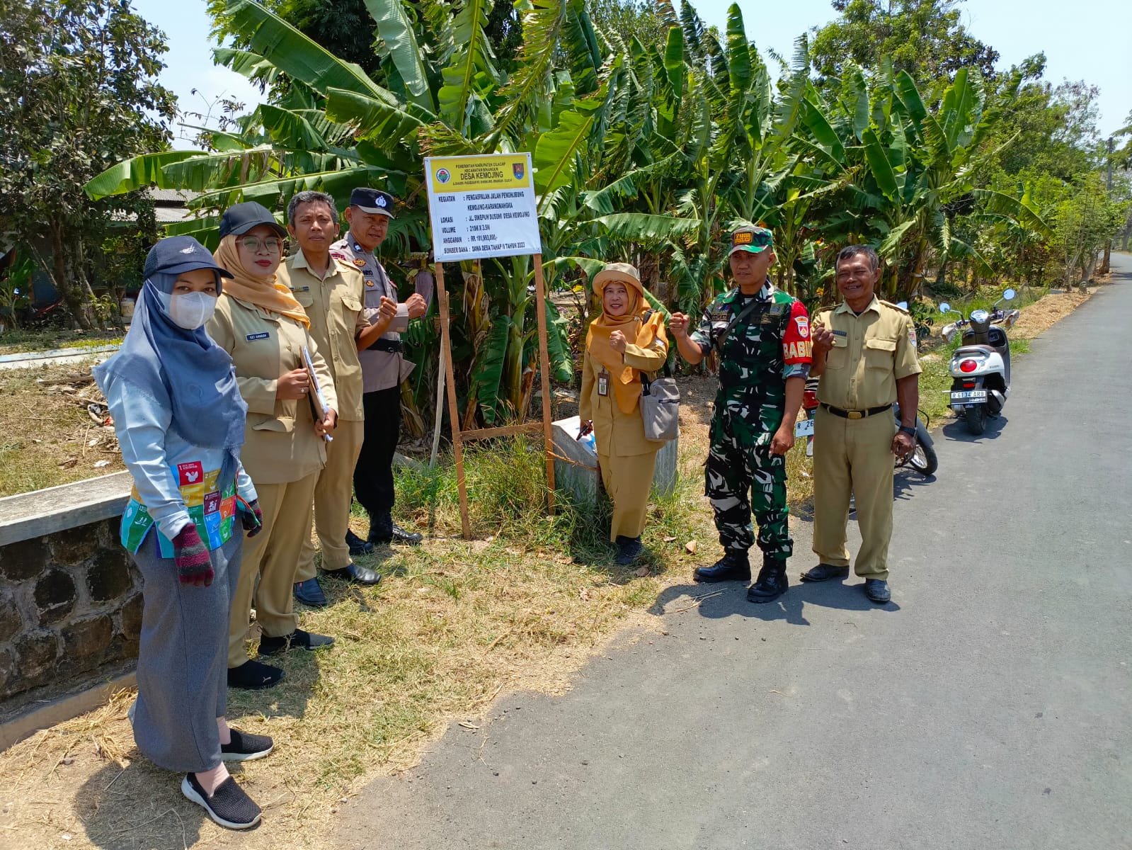 Babinsa Koramil Binangun Dampingi Tim Monev Dari Kecamatan