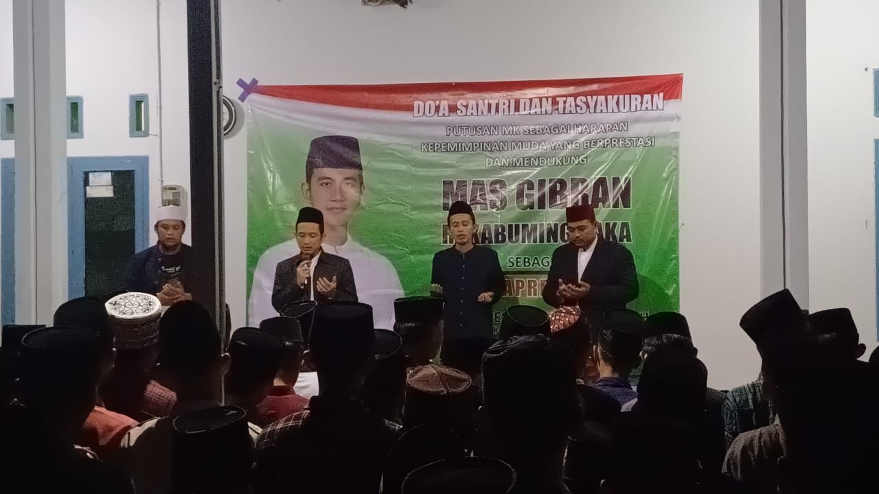 Doa Bersama, Ribuan Santri Dukung Gibran Jadi Cawapres Prabowo