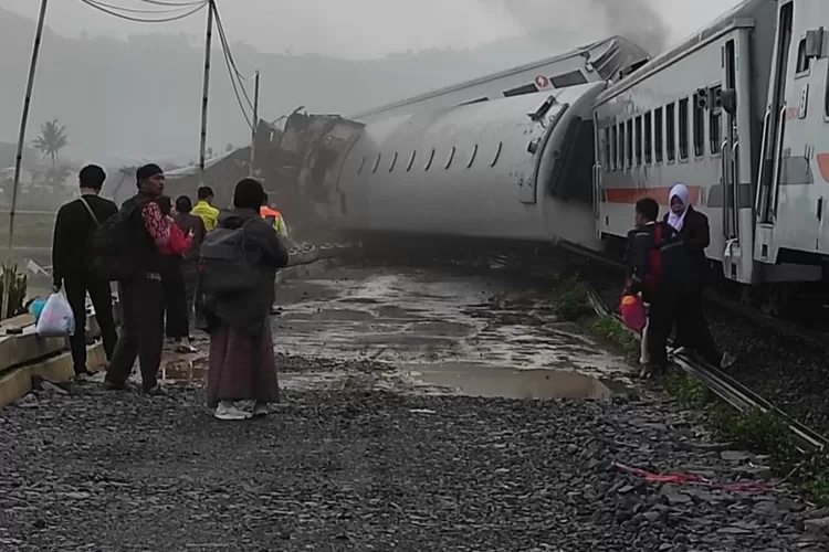 478 penumpang selamat atas kejadian kecelakaan kereta di Bandung