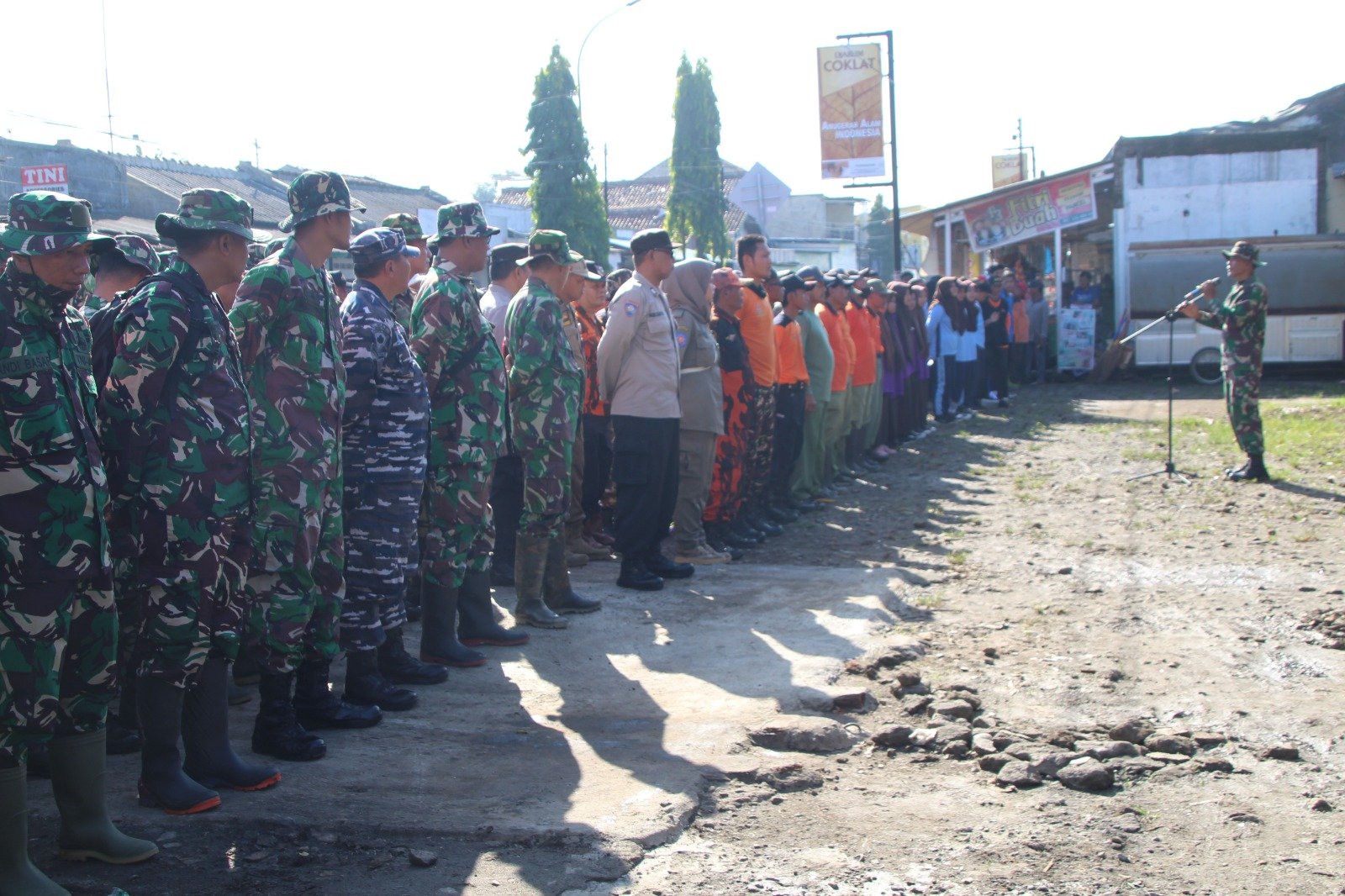 Kodim 0703/Cilacap Hadir, Karena TNI Adalah Anak Kandung Rakyat